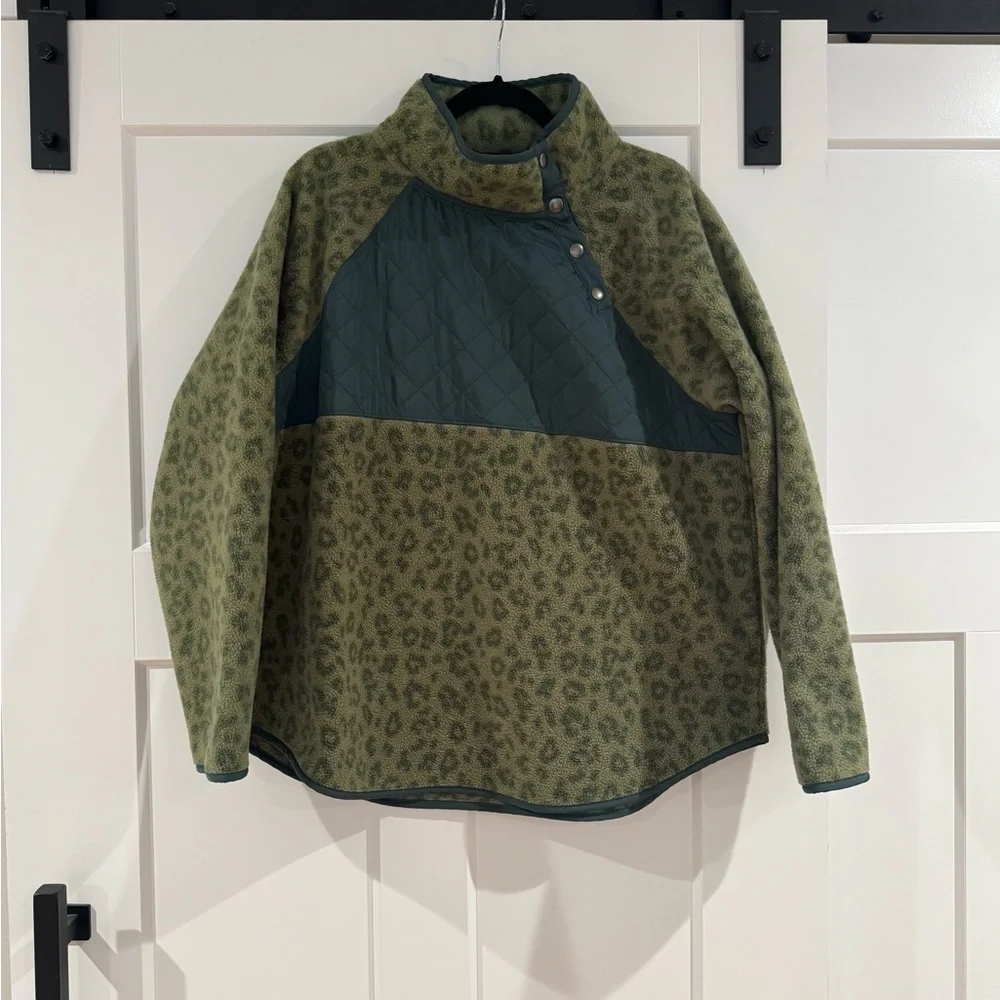 Green‎ Leopard Print J Crew Fleece Pullover